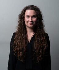 Book an Appointment with Dr. Stevie Newman Szeps - Chiropractor for Chiropractic