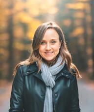 Book an Appointment with Robyn Bryson for Counselling