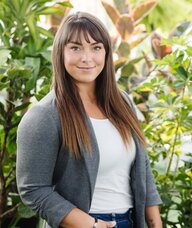 Book an Appointment with Cora Pavan for Free Video Connection Call