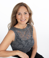 Book an Appointment with Julie Kapassas at Centre De Solutions Sante
