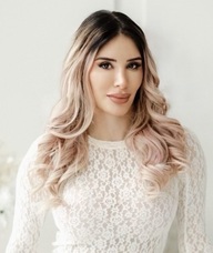 Book an Appointment with Taylor Skelhorne for Consultation